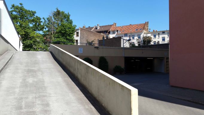 Garagenzufahrt